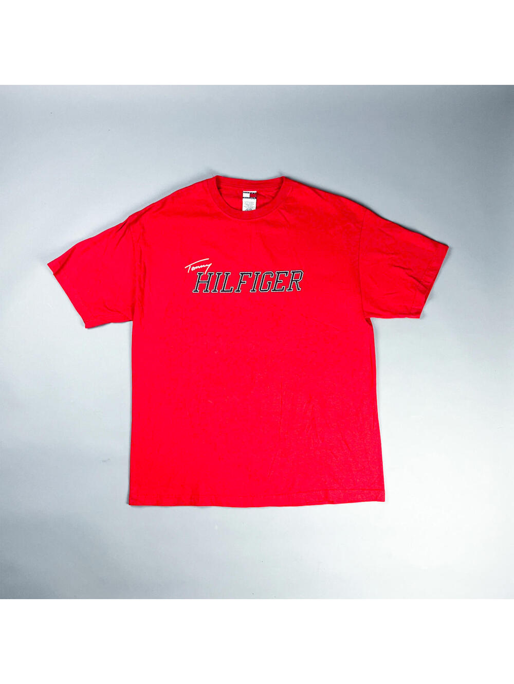 Tommy Hilfiger T-Shirt | Vintage 90's Red Short Sleeve T-Shirt w/ Front Logo